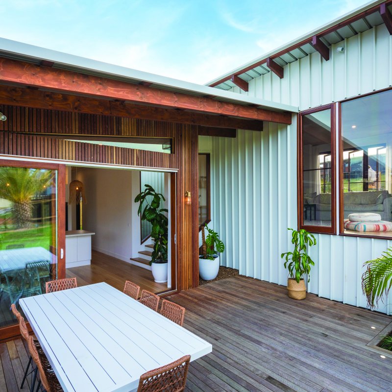 Blue Wren, Bermagui NSW - wall and roof featuring LYSAGHT KLIP-LOK 700 HI-STRENGTH® made from COLORBOND® steel in the colour Surfmist®